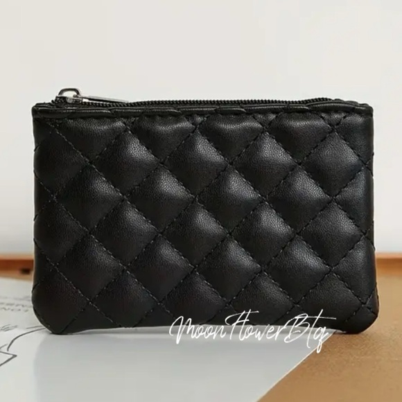 MoonFlowerBtq Handbags - Black Diamond Quilted Card Cash Pouch